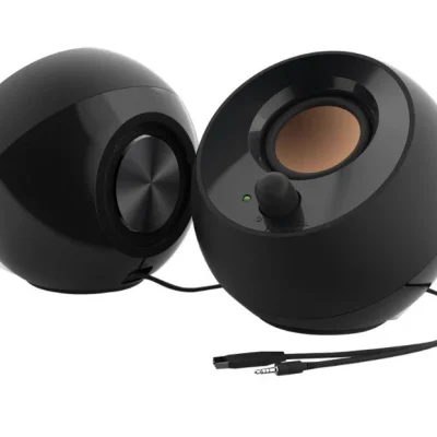 Colunas Creative Pebble 2.0 pretas